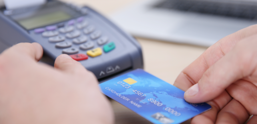 Person using a chip card/EMV card